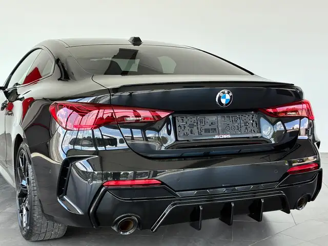 BMW 4 Series view 14