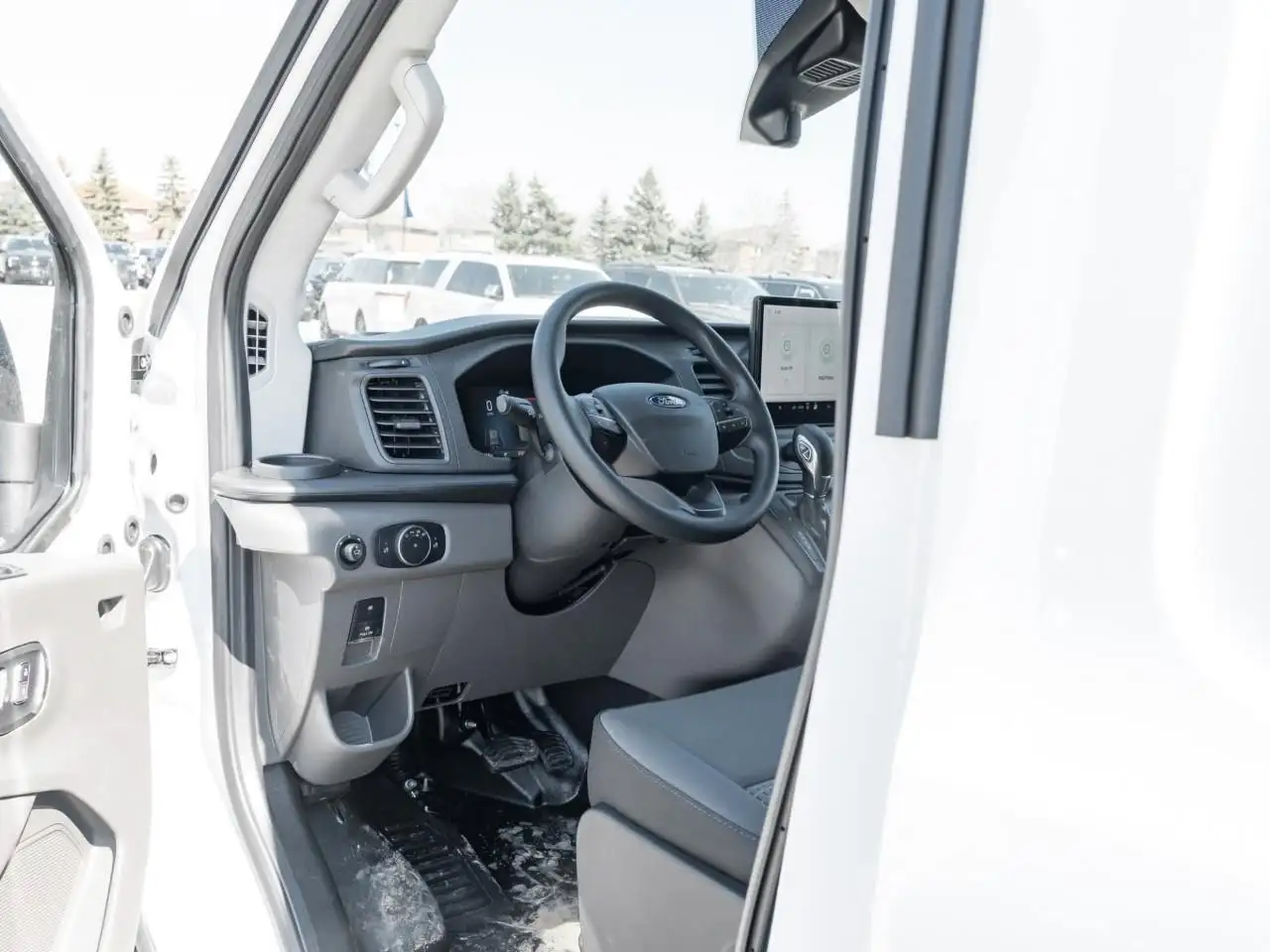 Ford Transit Cargo Van снимка Ford Transit Cargo Van