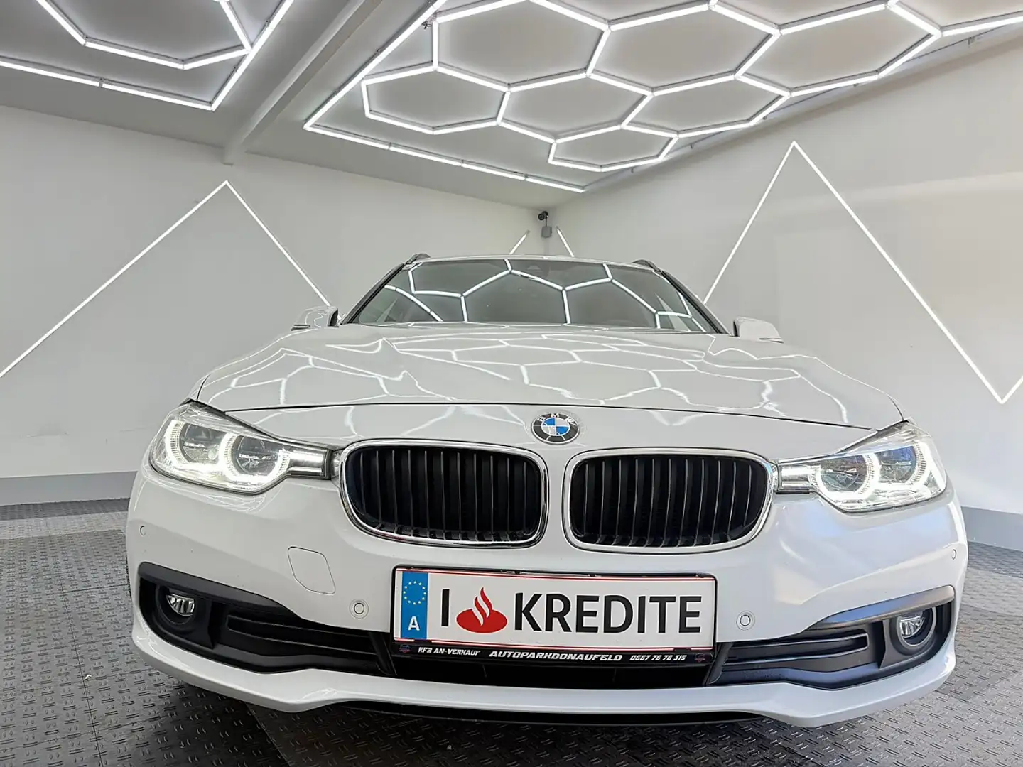 BMW 320 d Touring EfficientDynamics/ Head-Up Display, S... Weiß - 2