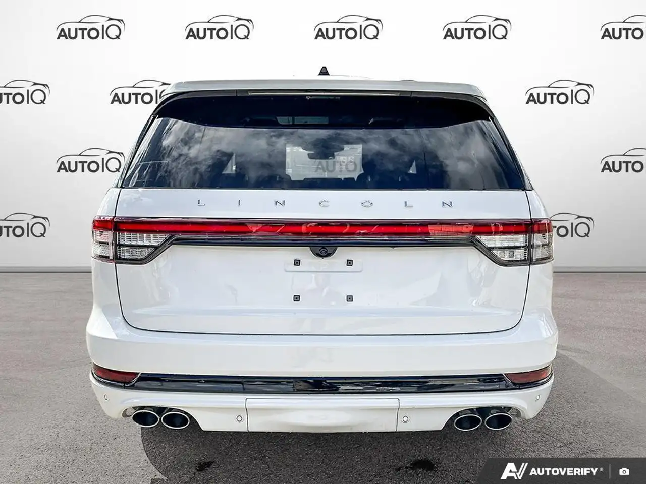 Lincoln Aviator снимка Lincoln Aviator