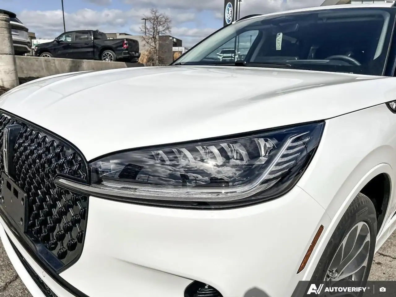 Lincoln Aviator снимка Lincoln Aviator