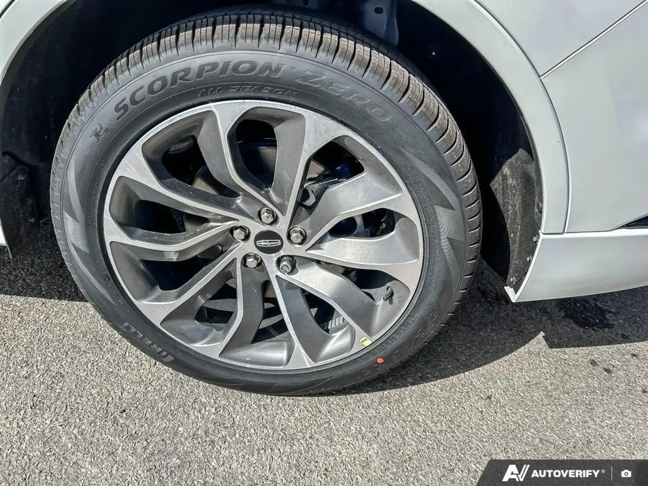 Lincoln Aviator снимка Lincoln Aviator
