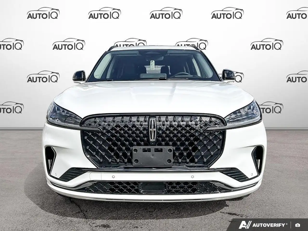 Lincoln Aviator снимка Lincoln Aviator