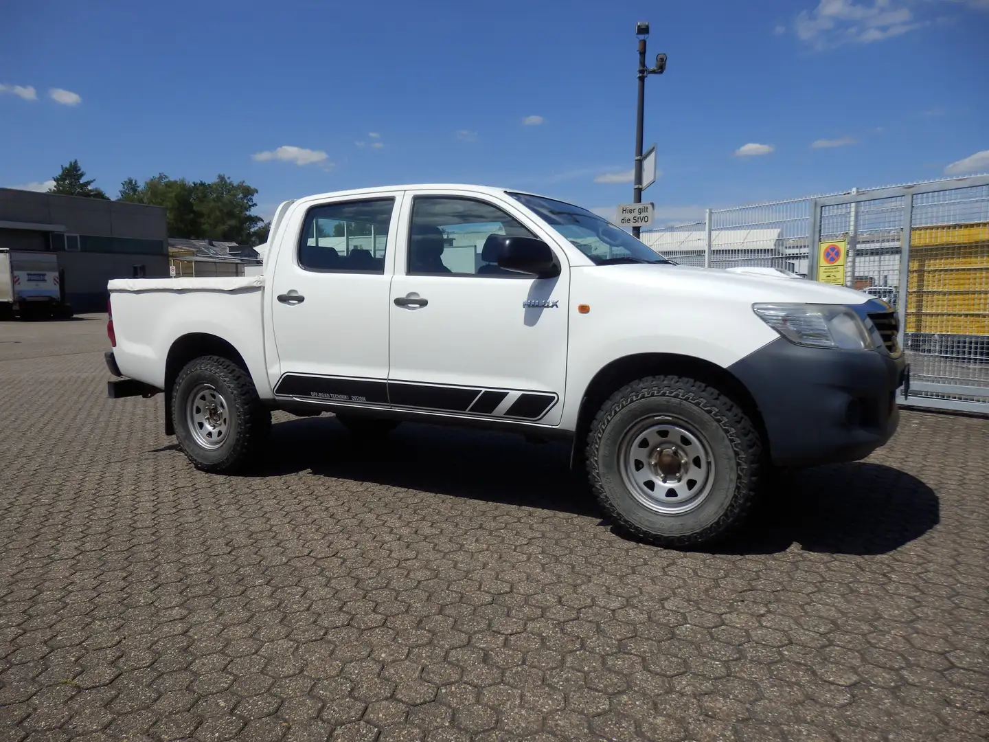 Toyota Hilux Double Cab 4x4, Standheizung, AHK, Wanne,Abdeckung Weiß - 1