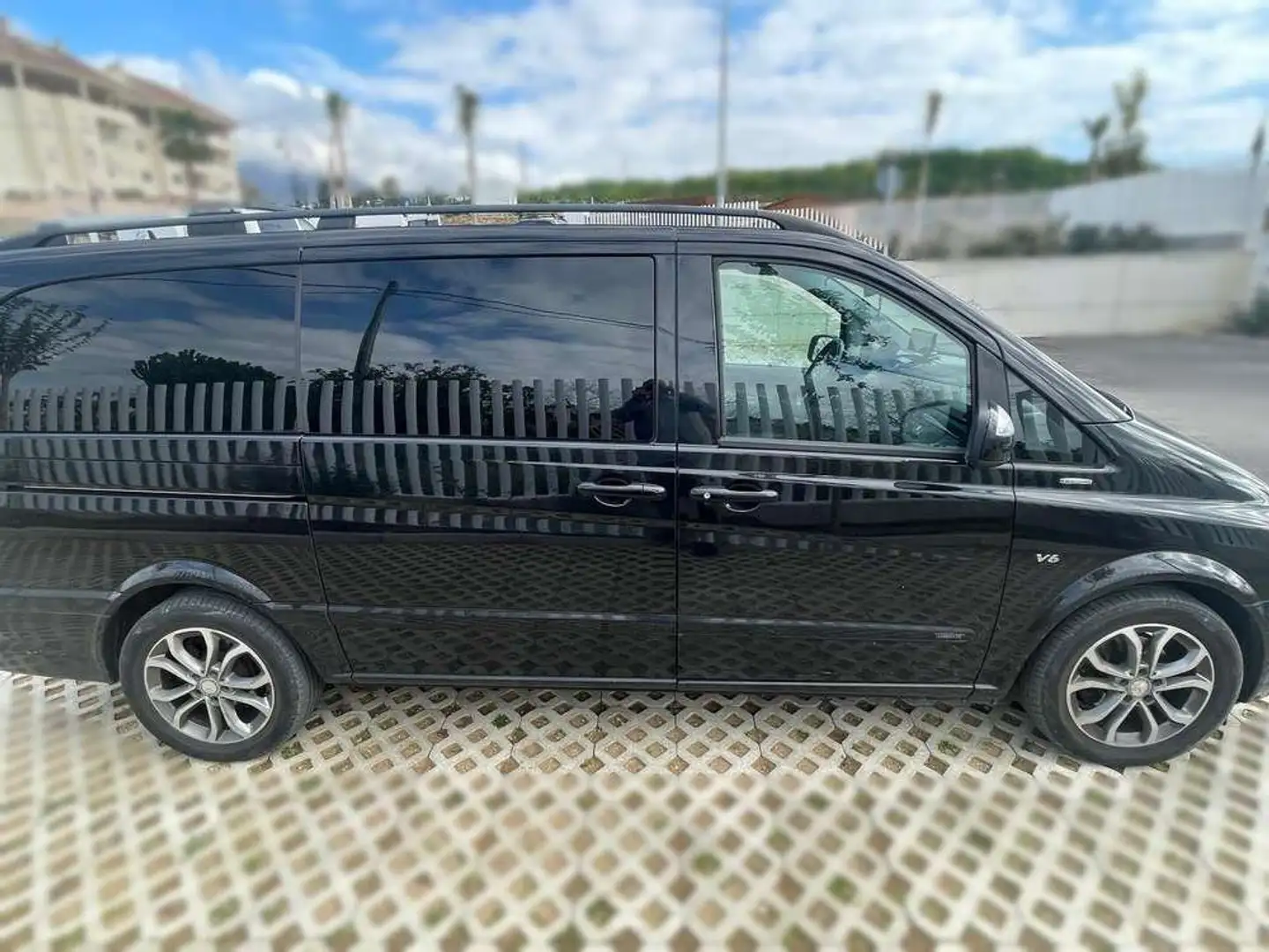 Mercedes-Benz Viano 3.0 CDI Ambiente Larga Negro - 2
