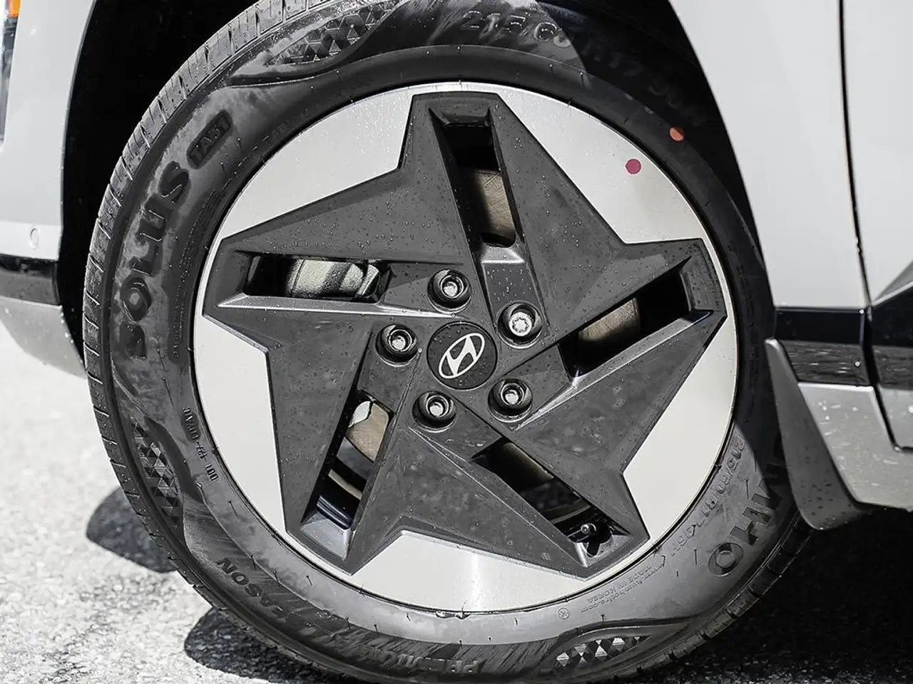 Hyundai KONA снимка Hyundai KONA