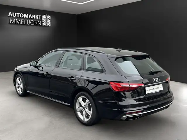 Audi A4 view 5