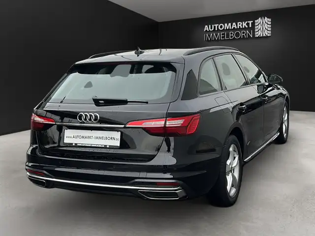 Audi A4 view 7