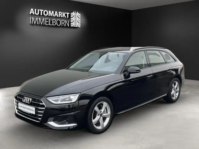 Audi A4 view 4