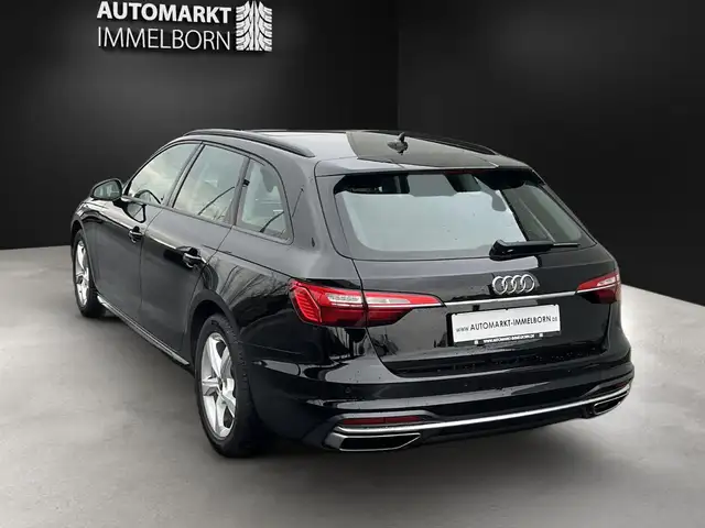 Audi A4 view 6