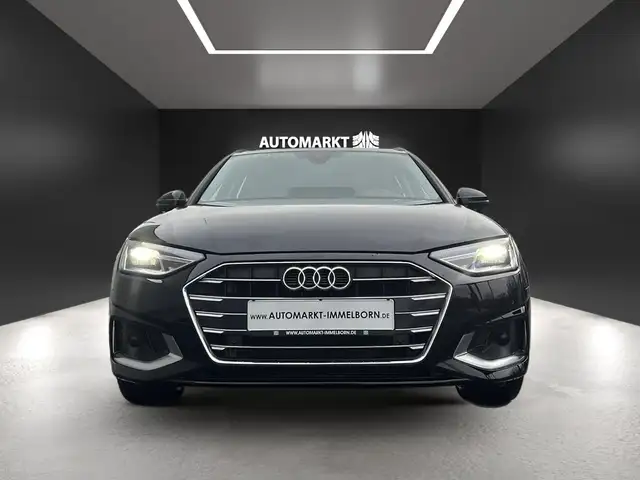 Audi A4 view 9