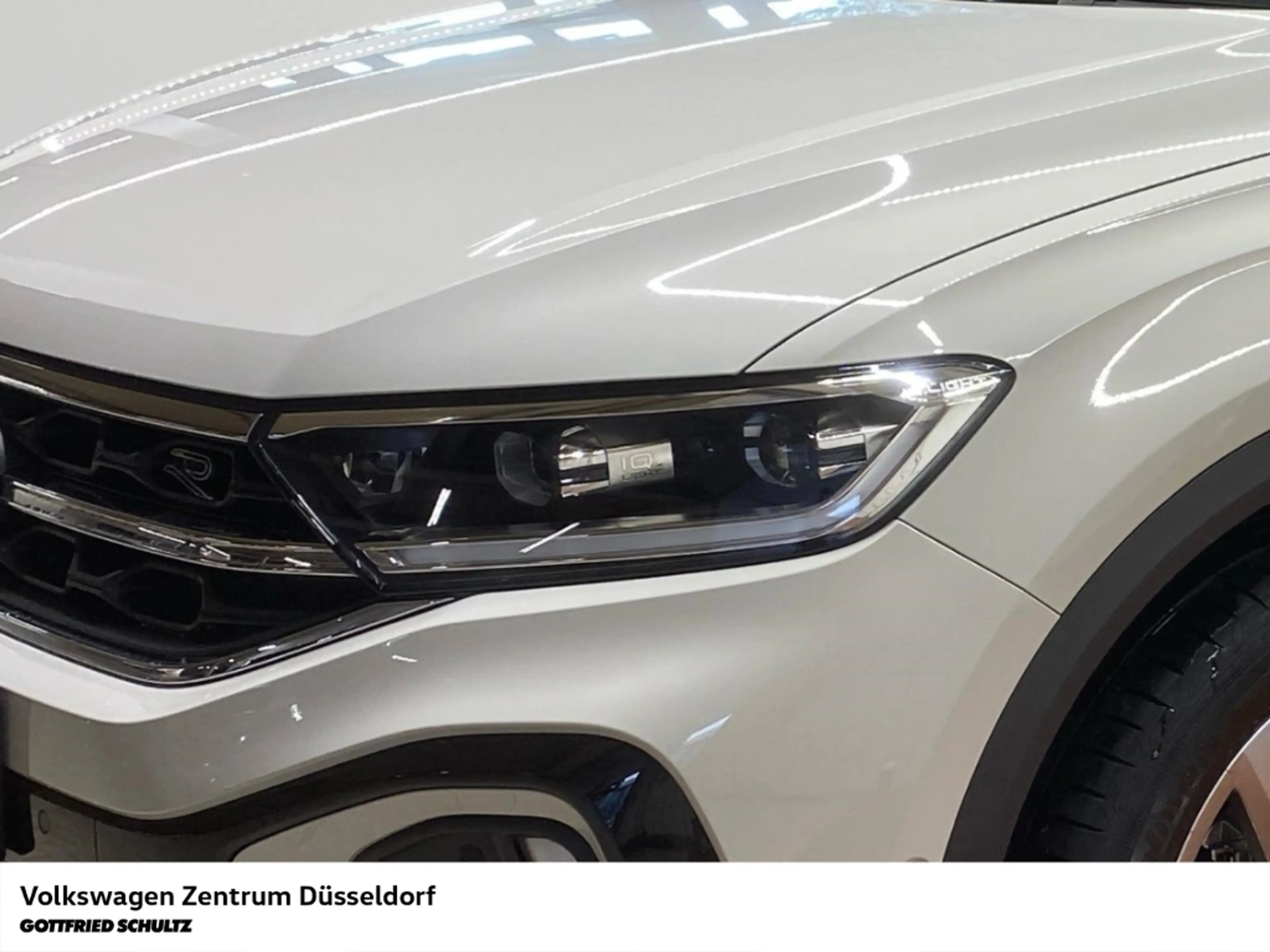 Volkswagen T-Roc R-Line 1.0 TSI Sitzheiz Parkhilfe ACC LED — photo 5