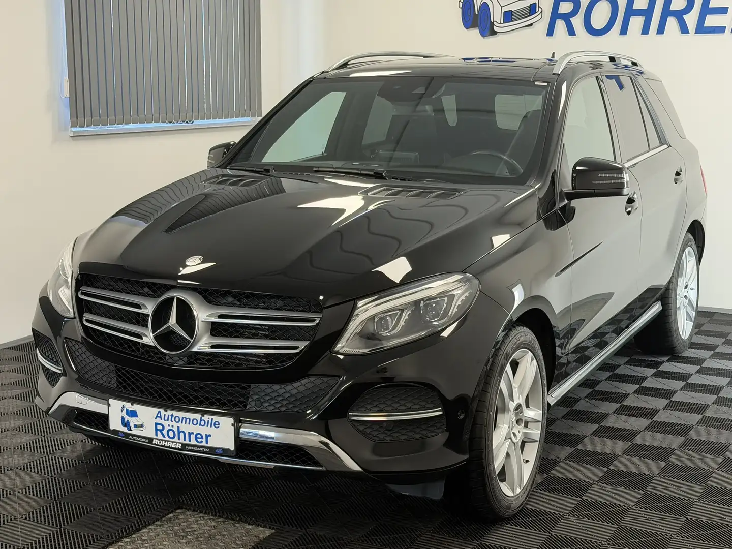 Mercedes-Benz GLE 350 d 4Matic Pano AHK Kamera ILS-LED Navi Schwarz - 2