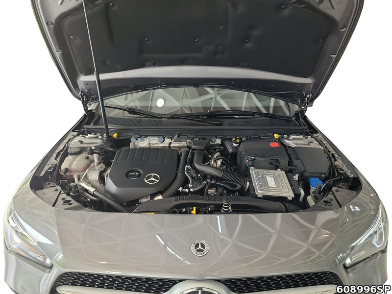 Mercedes-Benz CLA 180 Progressive CarPlay MBUX LED — photo 7