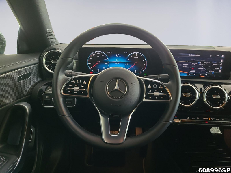 Mercedes-Benz CLA 180 Progressive CarPlay MBUX LED — photo 9