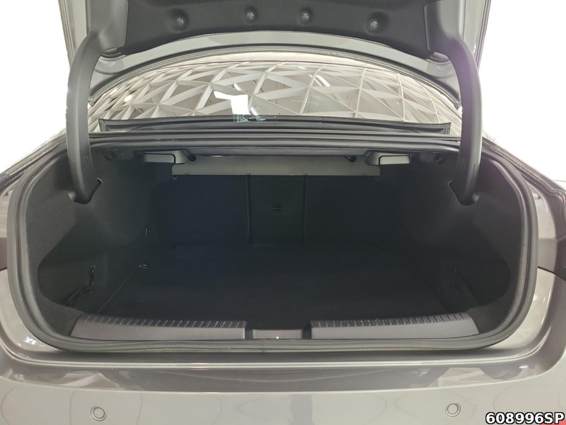 Mercedes-Benz CLA 180 Progressive CarPlay MBUX LED — photo 6