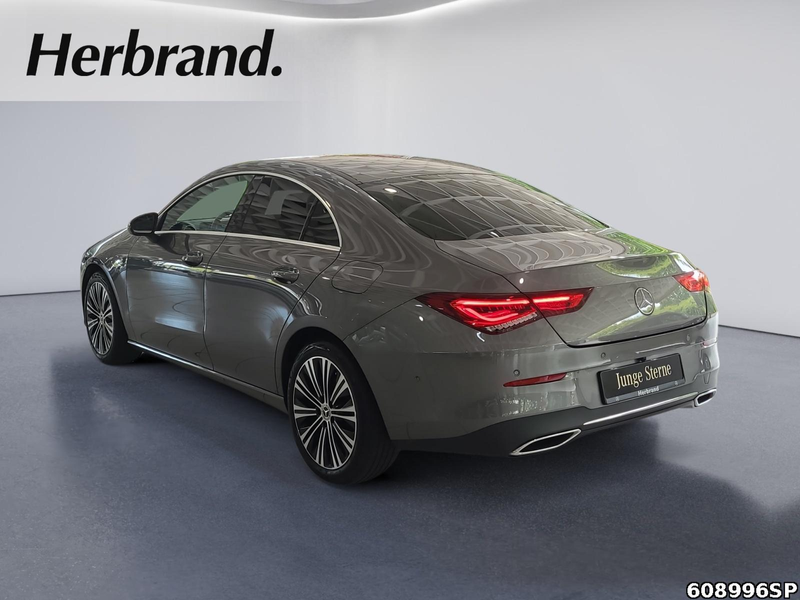 Mercedes-Benz CLA 180 Progressive CarPlay MBUX LED — photo 4