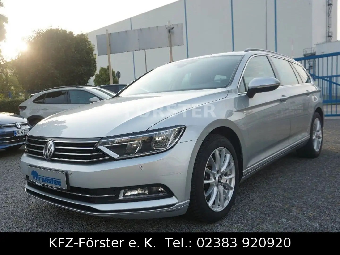 Volkswagen Passat Variant Comfortline  DSG Mwst.1.Hd Silber - 1