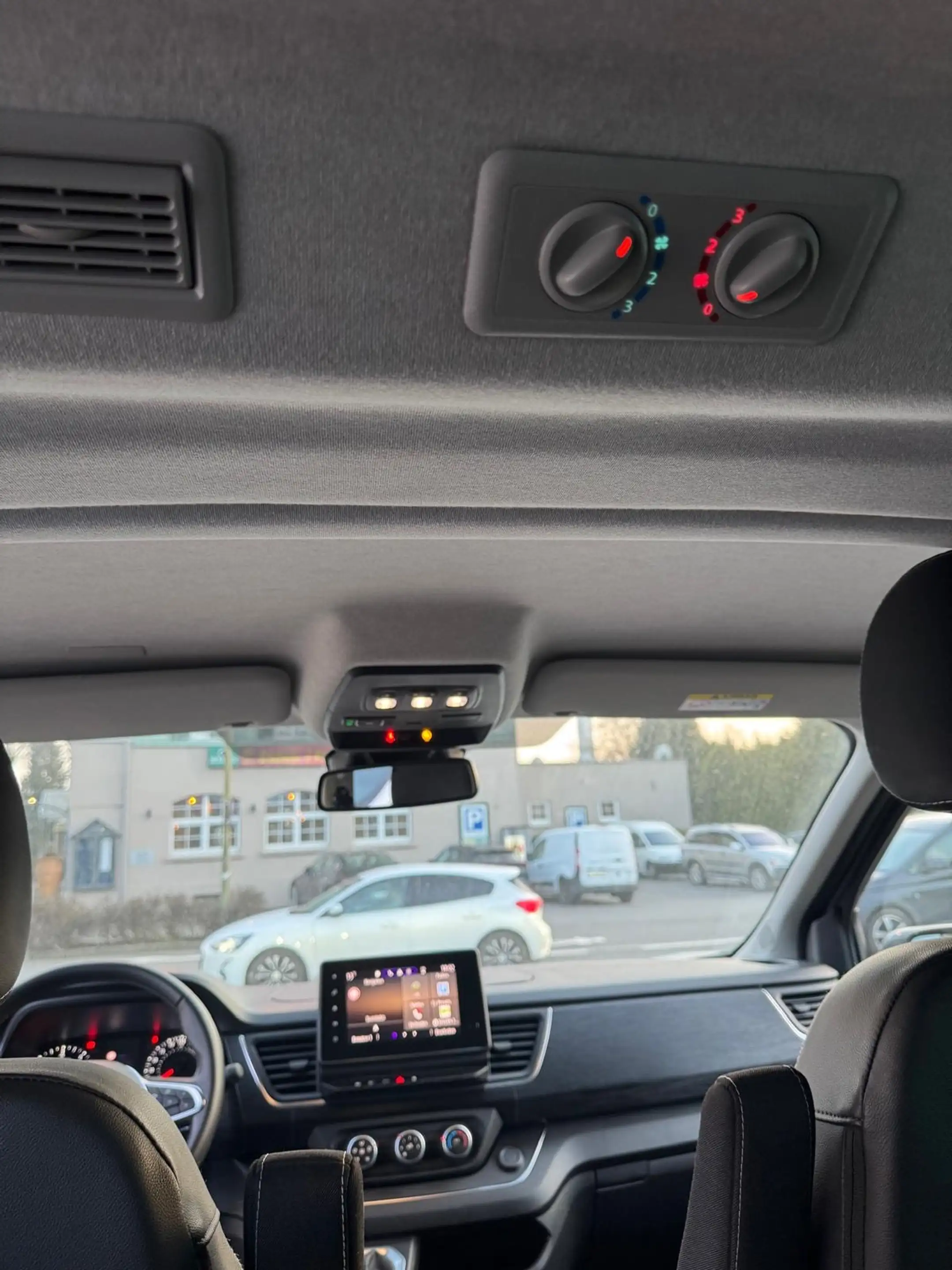 Nissan Primastar Kombi L1H1 3,0 t dCi 150 8stz N-Connecta — photo 10