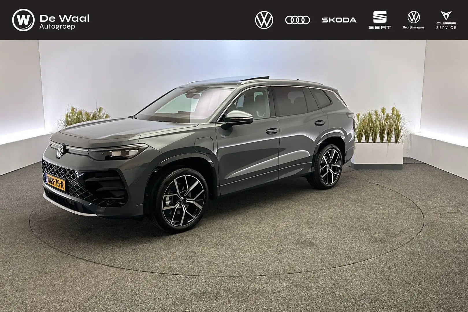 Volkswagen Tayron 1.5 204pk DSG eHybrid R-Line Edition | Panoramadak Gris - 1