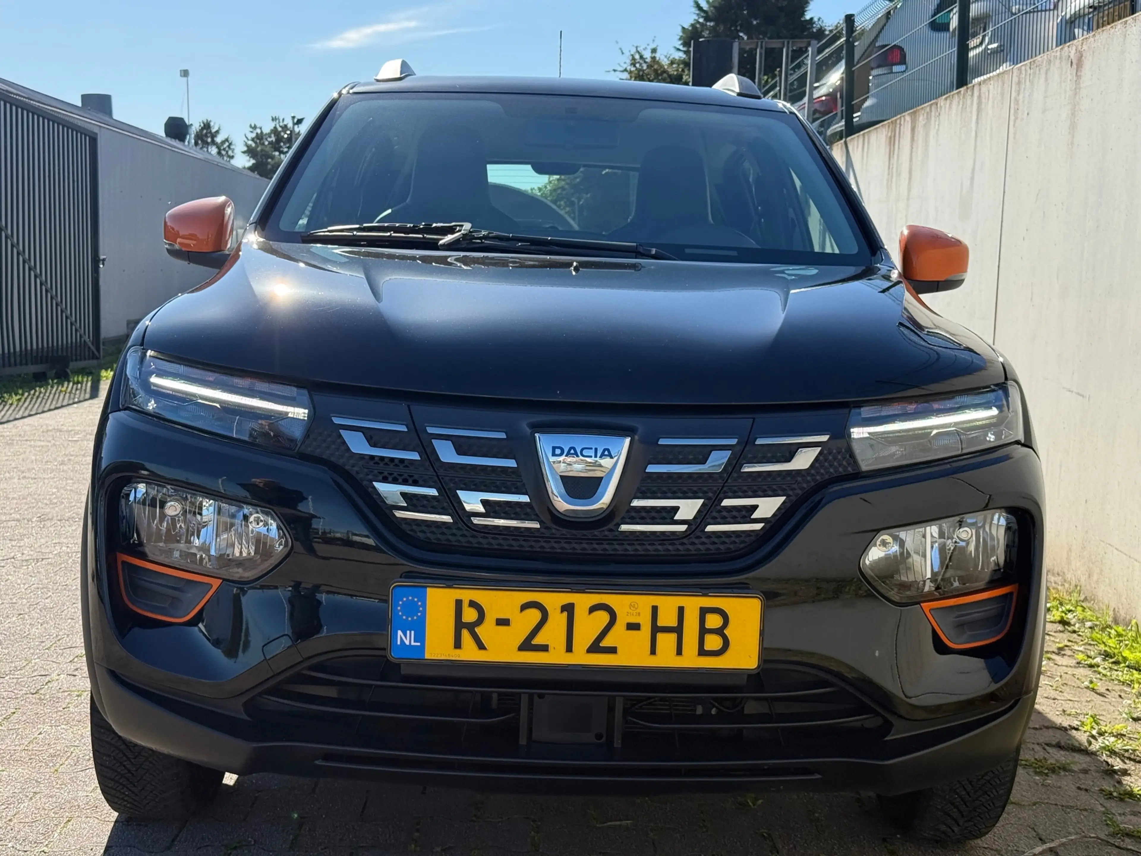 Dacia Spring Comfort Plus 27 kWh/LEDER/CAMERA/PDC/NAVI/NL AUTO/ — photo 10