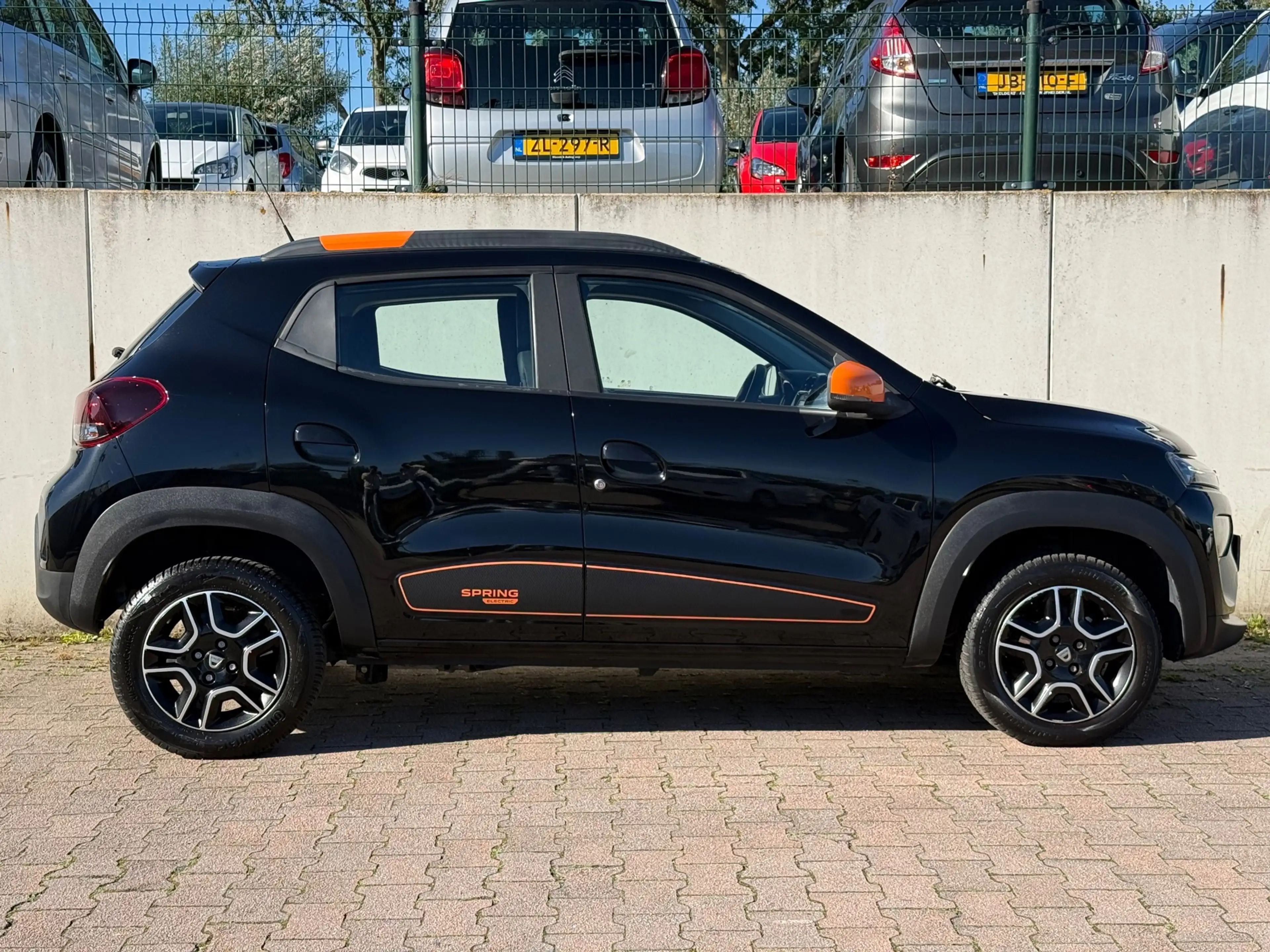 Dacia Spring Comfort Plus 27 kWh/LEDER/CAMERA/PDC/NAVI/NL AUTO/ — photo 8