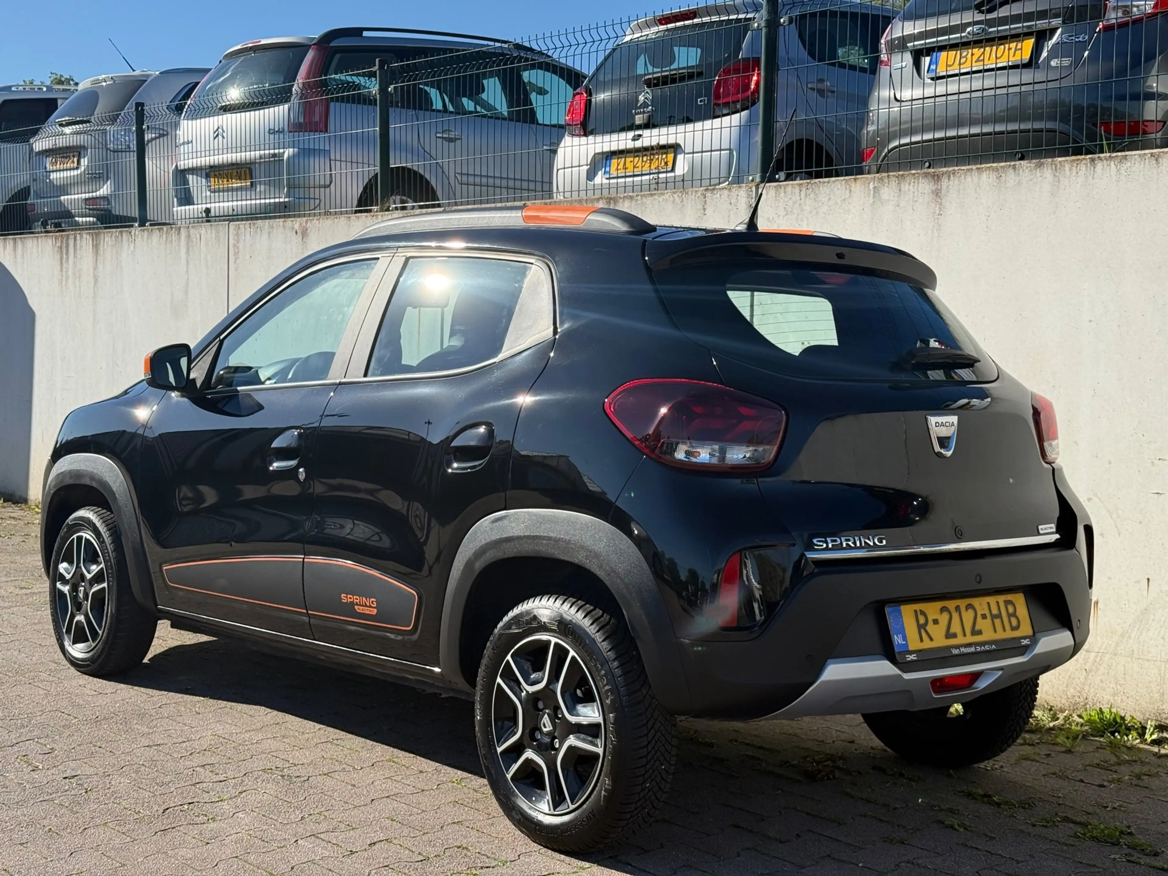 Dacia Spring Comfort Plus 27 kWh/LEDER/CAMERA/PDC/NAVI/NL AUTO/ — photo 5