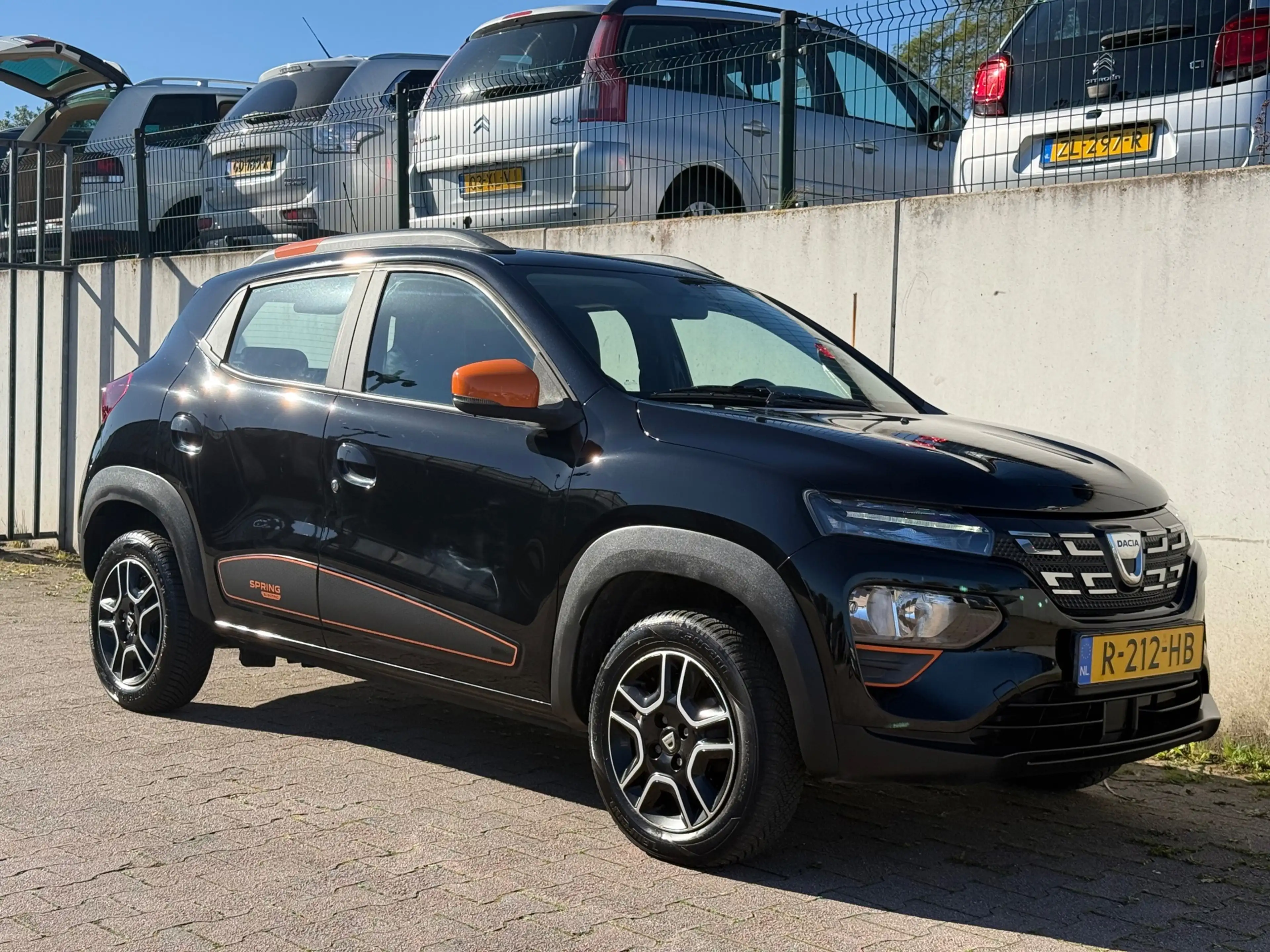 Dacia Spring Comfort Plus 27 kWh/LEDER/CAMERA/PDC/NAVI/NL AUTO/ — photo 9