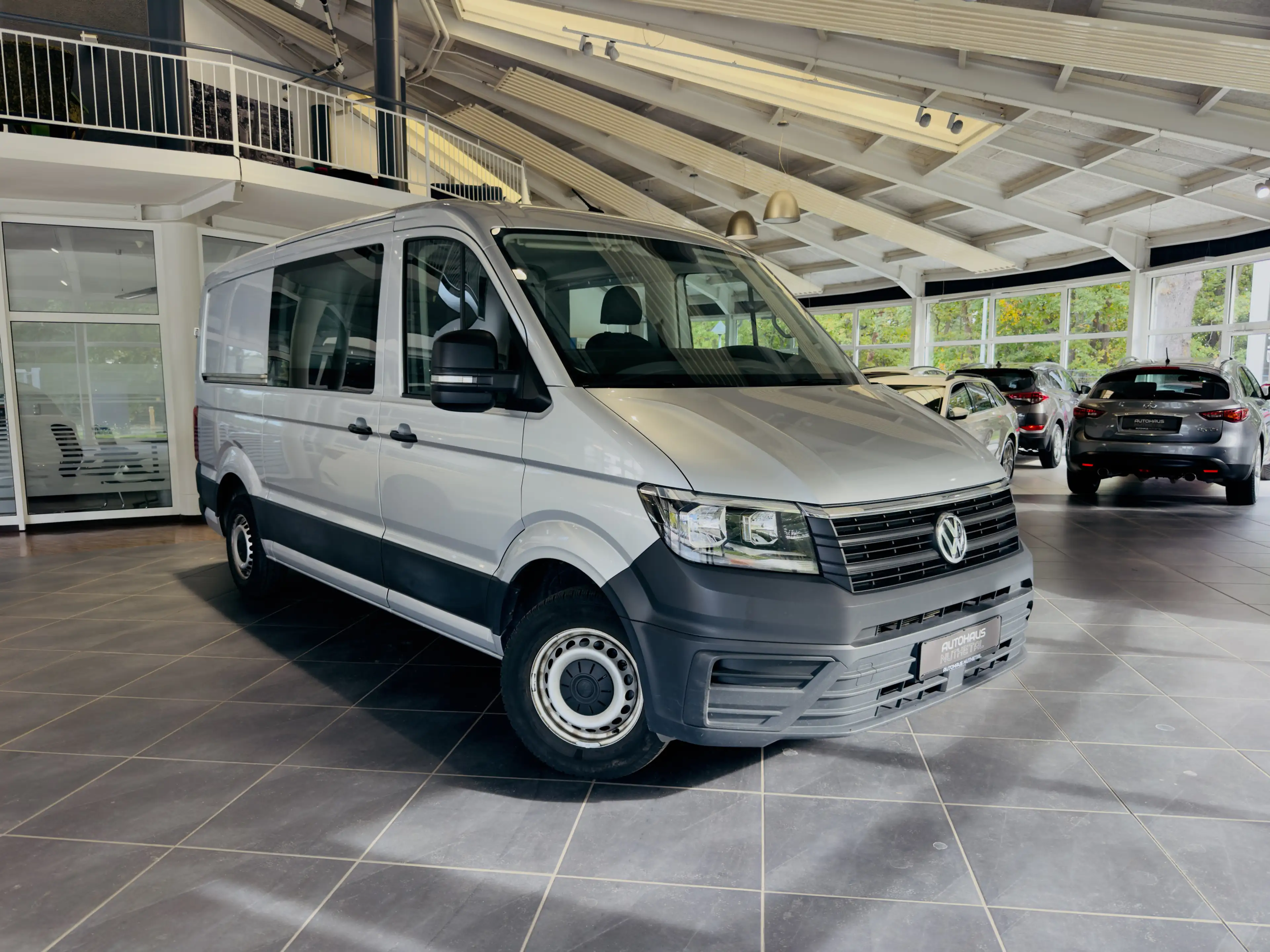 Volkswagen Crafter PLUS 35 MITTELLANG 6-SITZER   KLIMA