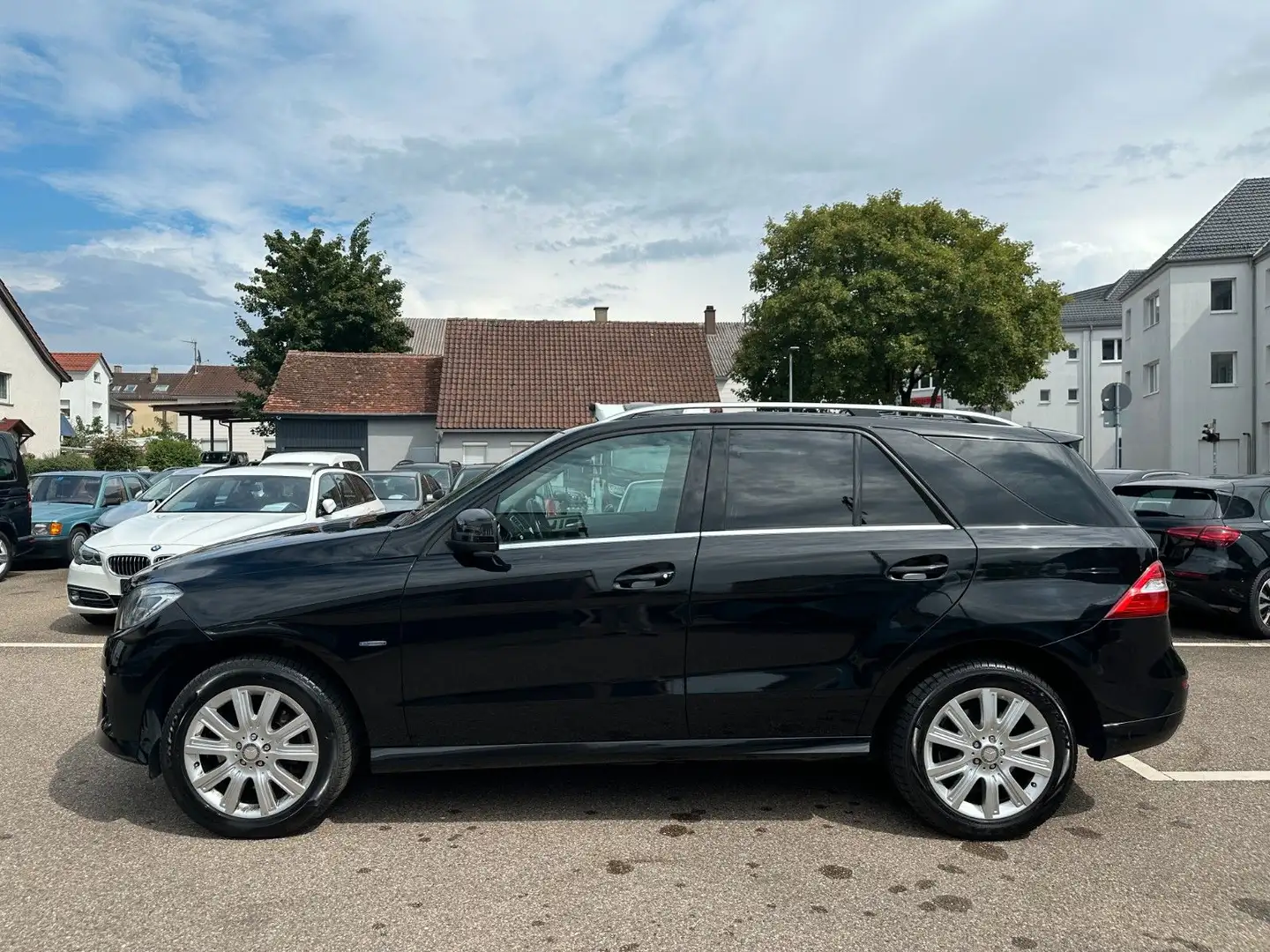 Mercedes-Benz ML 350 CDI BlueTec*AMG*DISTRONIC*COMAND*RFK*SPUR Schwarz - 2