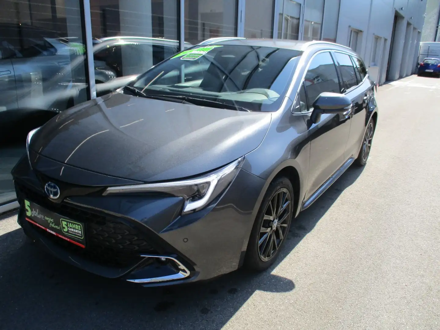 Toyota Corolla 1.8 Hybrid Touring Sports Active Drive Grau - 2