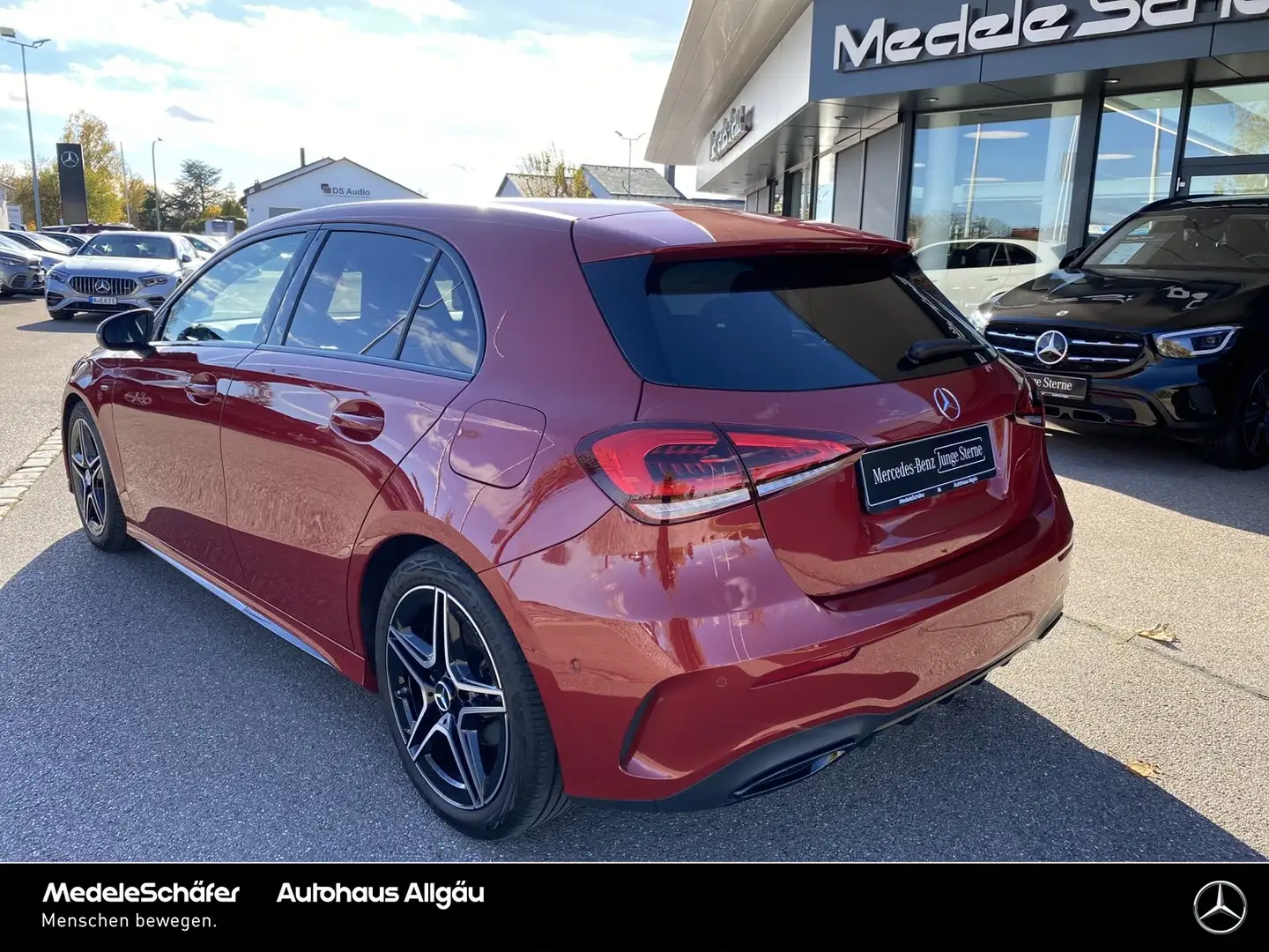 Mercedes-Benz A 180 A 180 AMG Night LED Ambi Kam MBUX AMG Line Sport Rot - 2
