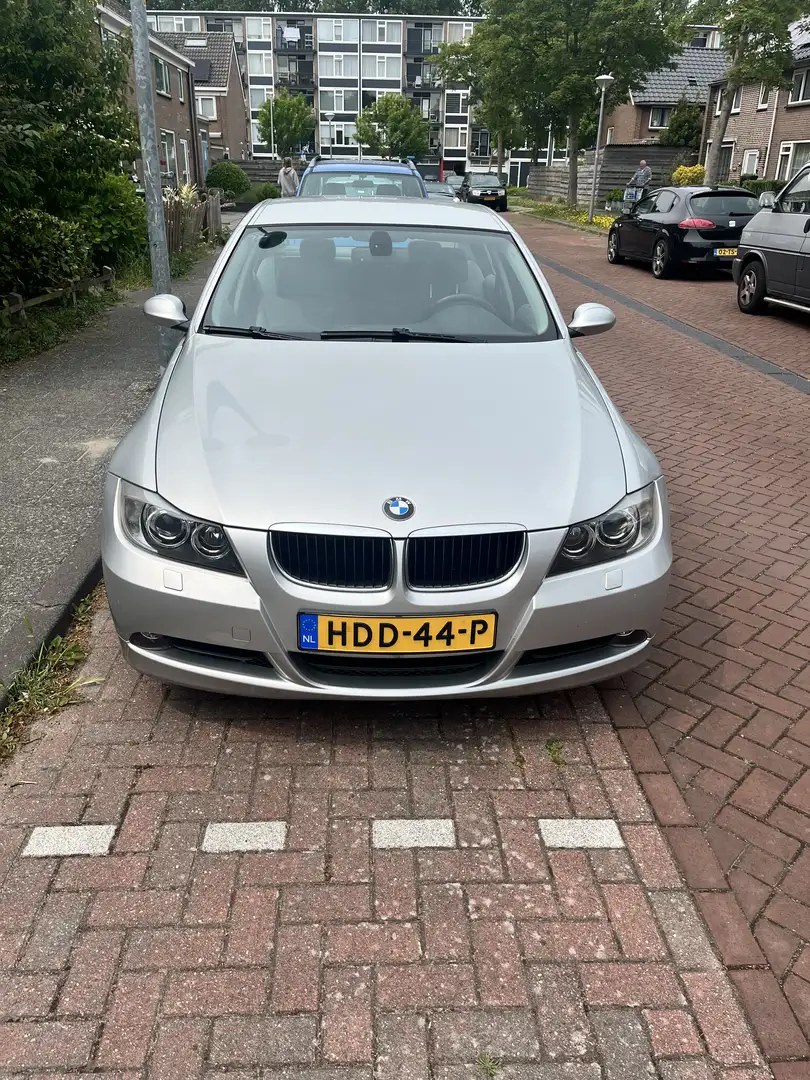 BMW 330 320i executive Grijs - 1