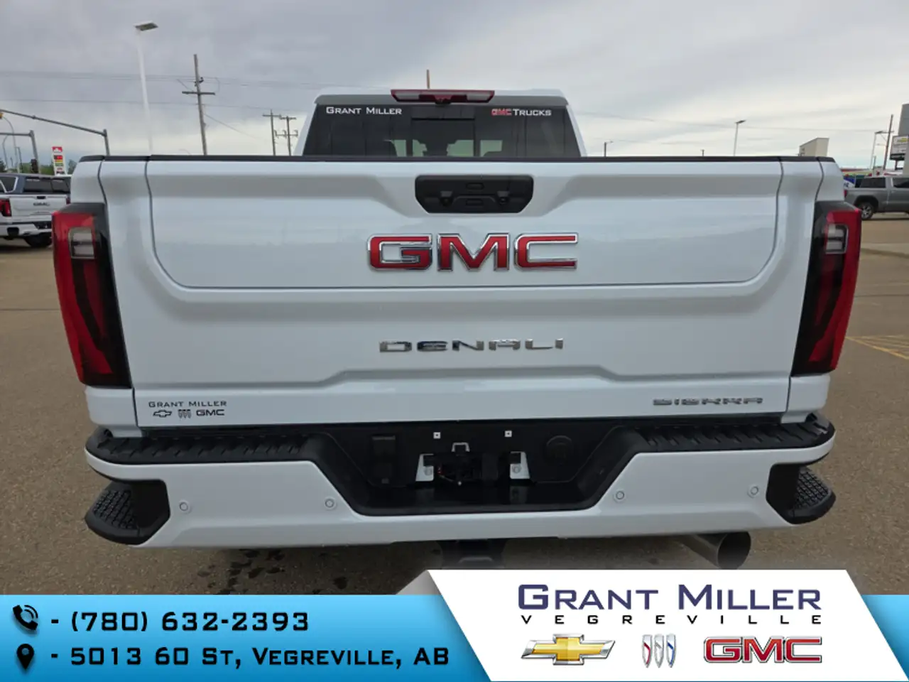 GMC Sierra 3500HD снимка GMC Sierra 3500HD