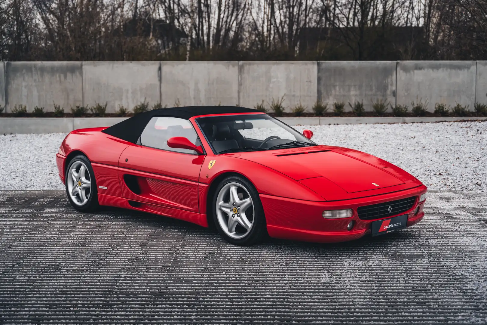 Ferrari F355 Spider / Rosso Corsa / Manual / Original Paint Rot - 1