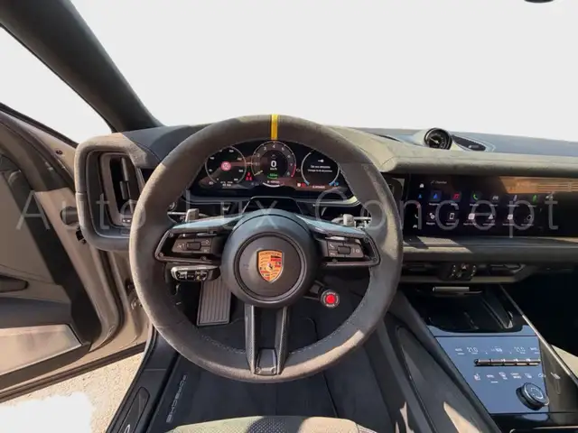 Porsche Cayenne view 5