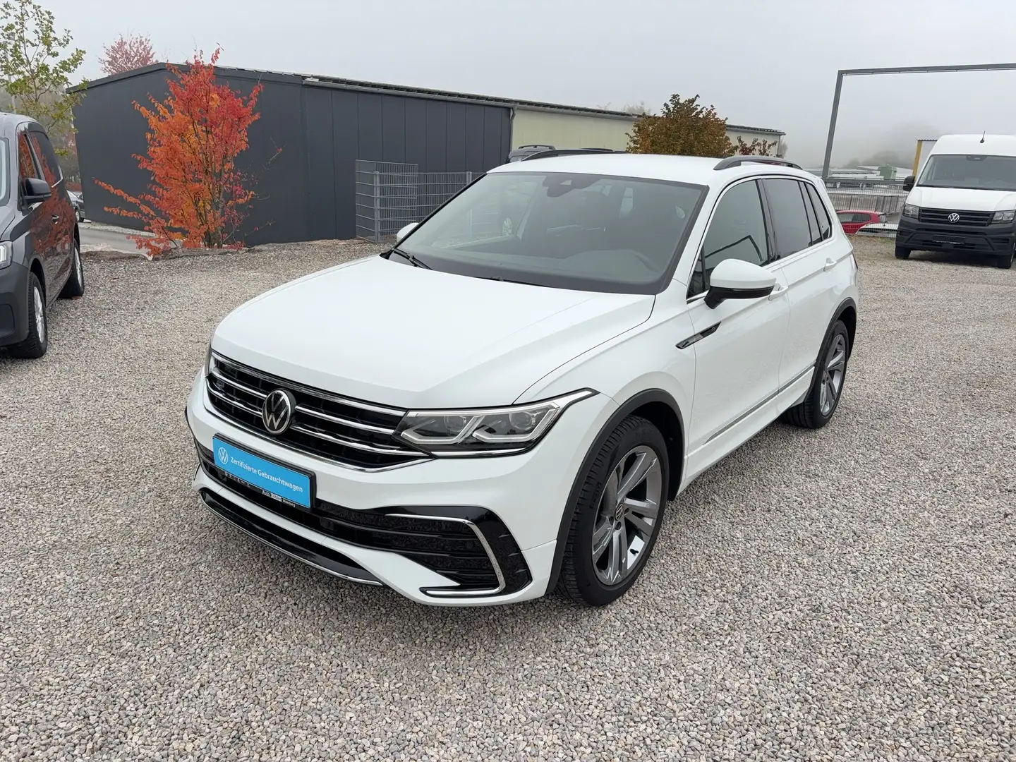Volkswagen Tiguan R-Line TSi DSG Black+CarPlay+Matrix+ACC Weiß - 2