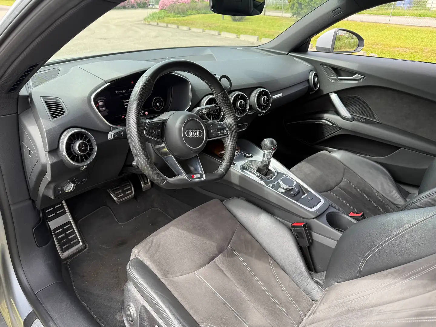 Audi TT TT Coupé 2,0 TFSI quattro Sport S-tronic Sport Silber - 2