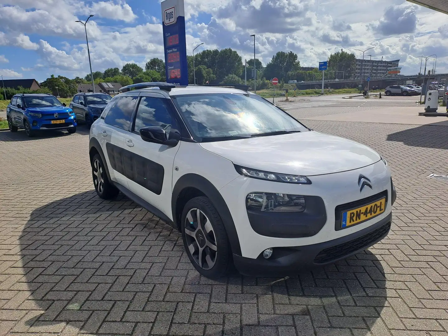 Citroen C4 Cactus 1.2 110 PK CAMERA | AFNEEMBARE TREKHAAK | UNIEKE U Weiß - 2