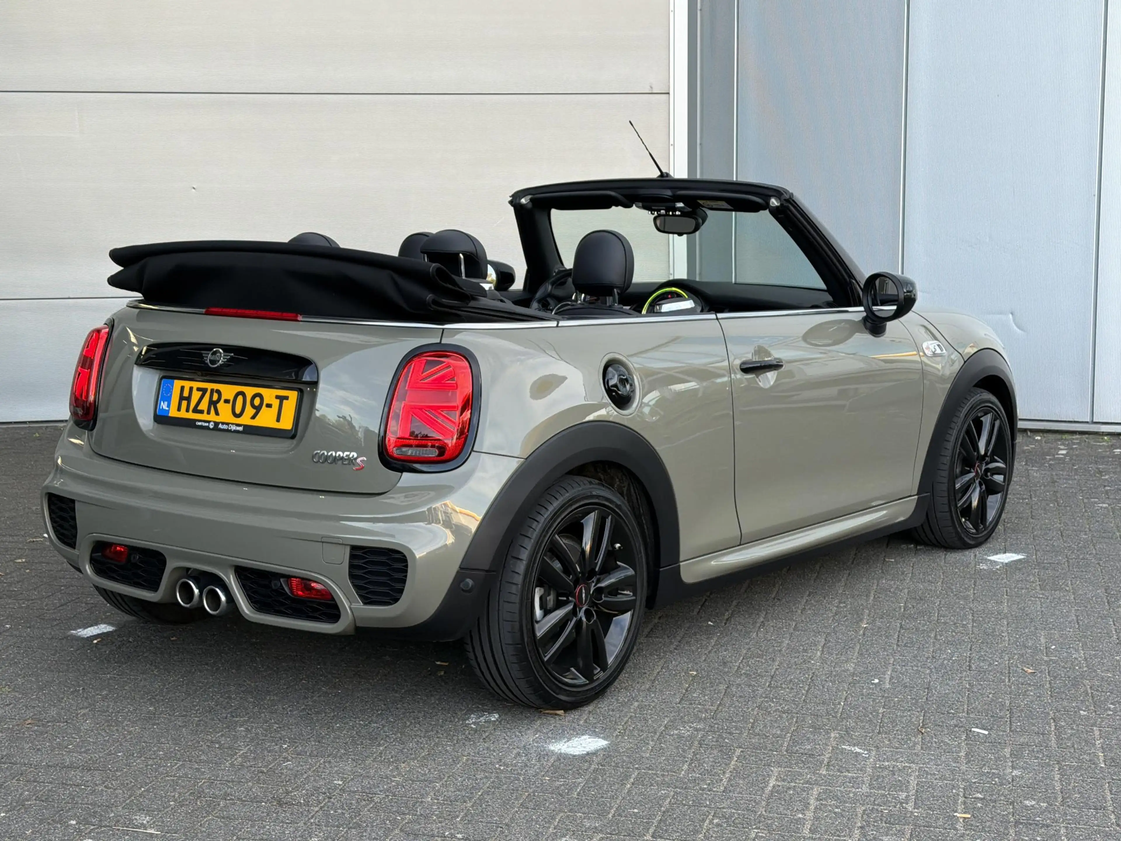 MINI Cooper S Cabrio 2.0 JCW aero-pakket — photo 3