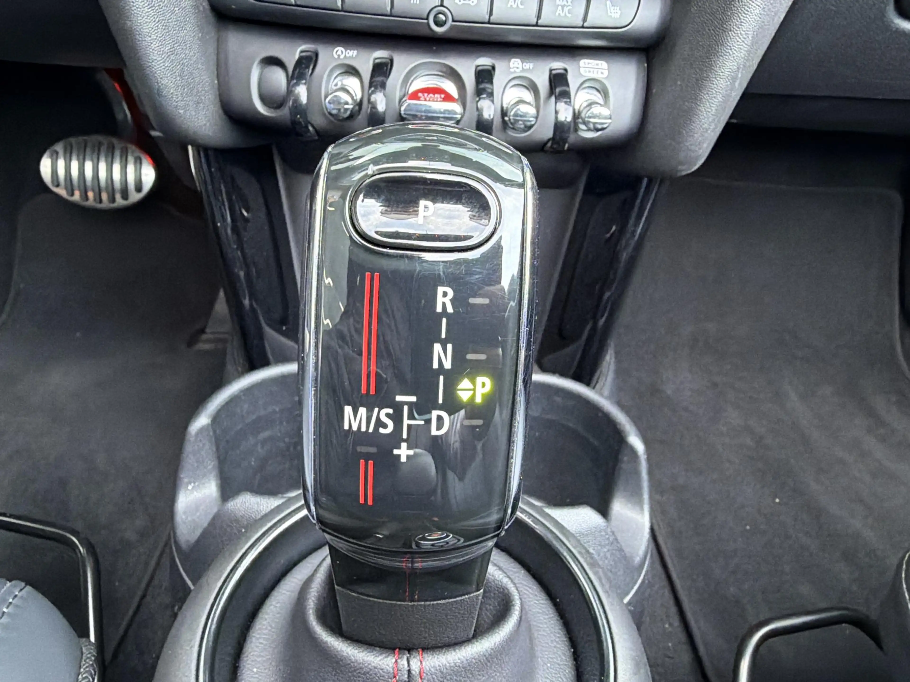 MINI Cooper S Cabrio 2.0 JCW aero-pakket — photo 27