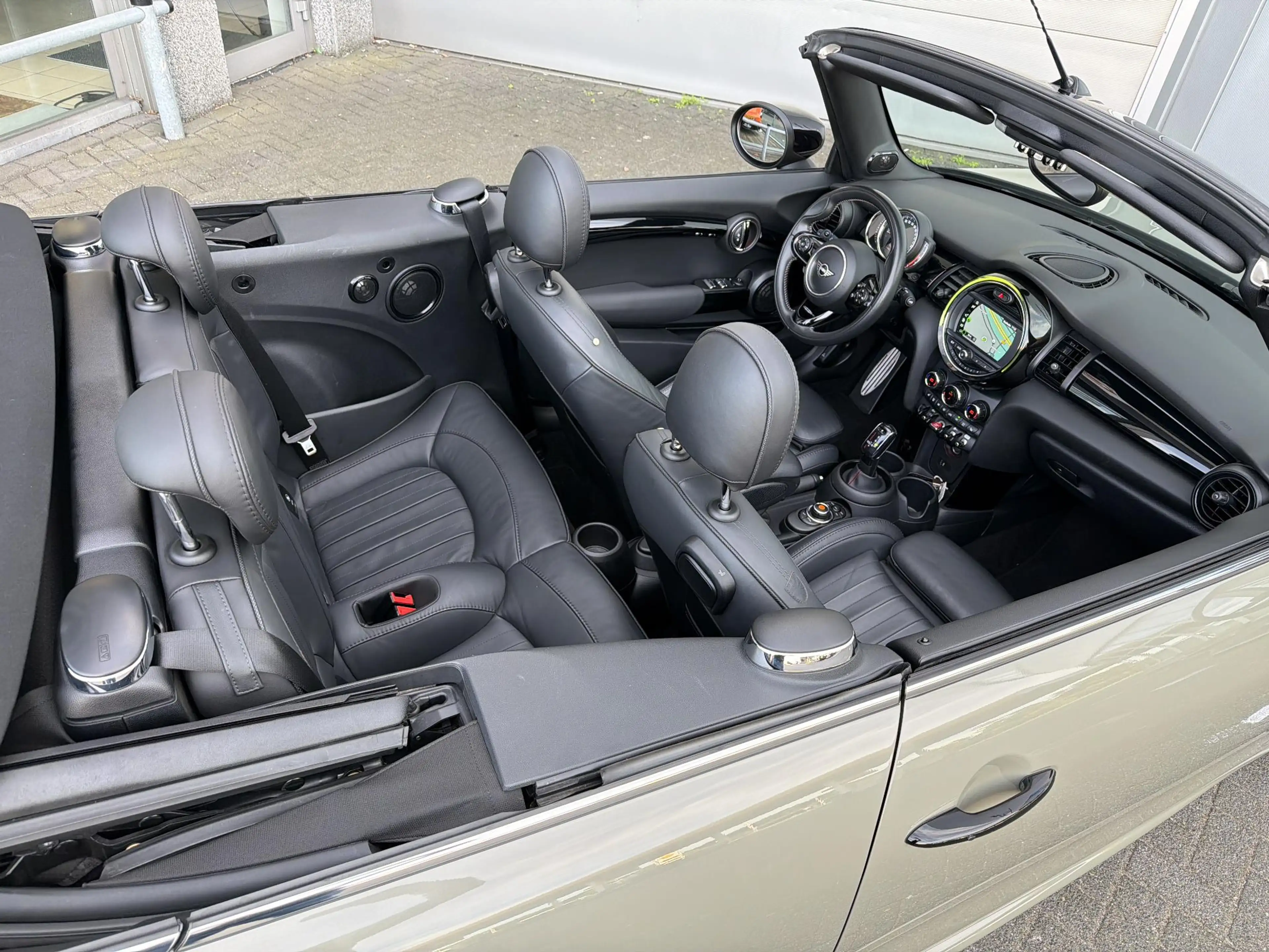 MINI Cooper S Cabrio 2.0 JCW aero-pakket — photo 16