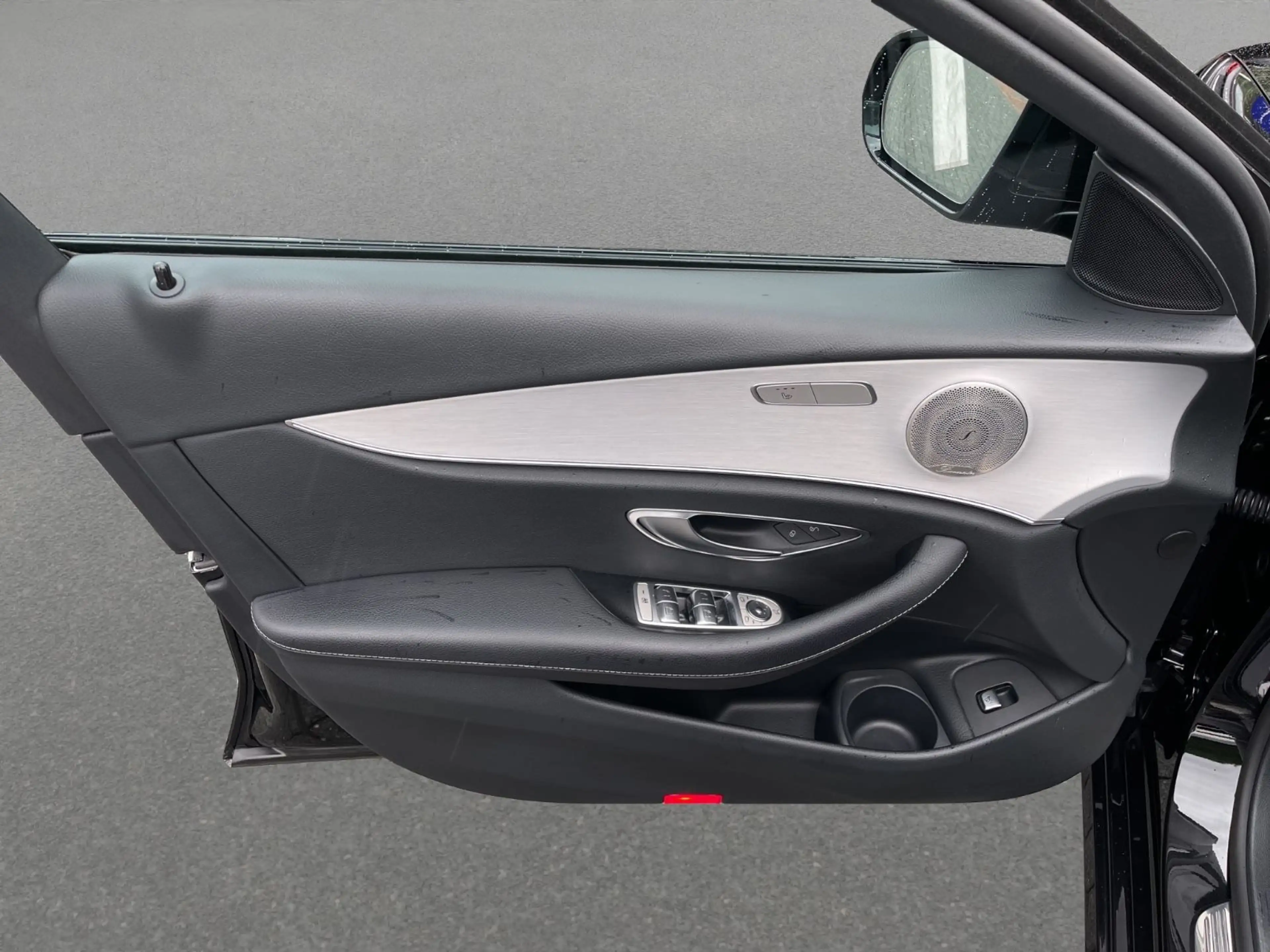 Mercedes-Benz E 400 d 4M Avantgarde/360°/HDUp/Burmester/NIGHT — photo 12