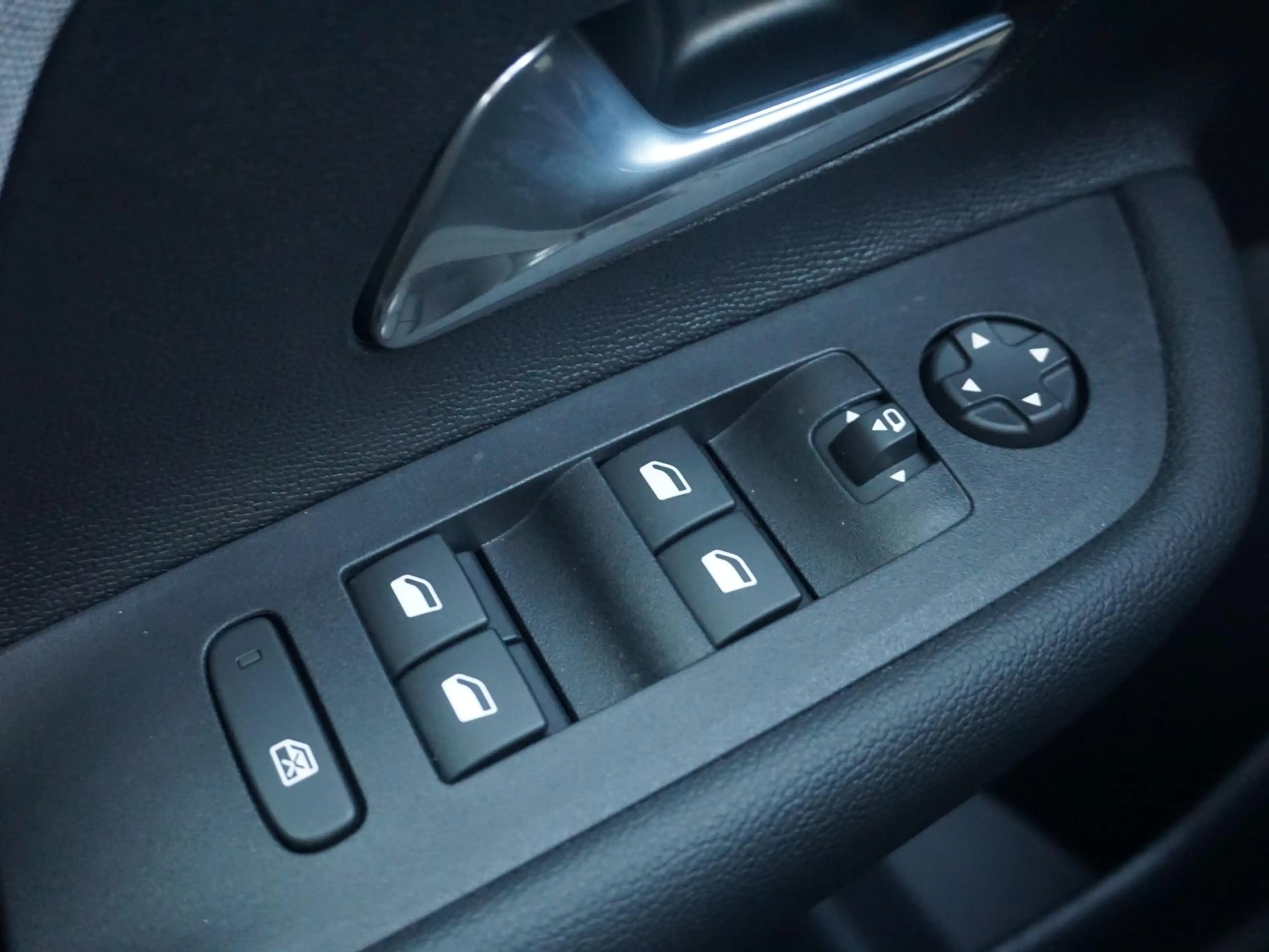 Opel Mokka-E Electric Business Edition 54 kWh Warmtepomp — photo 13