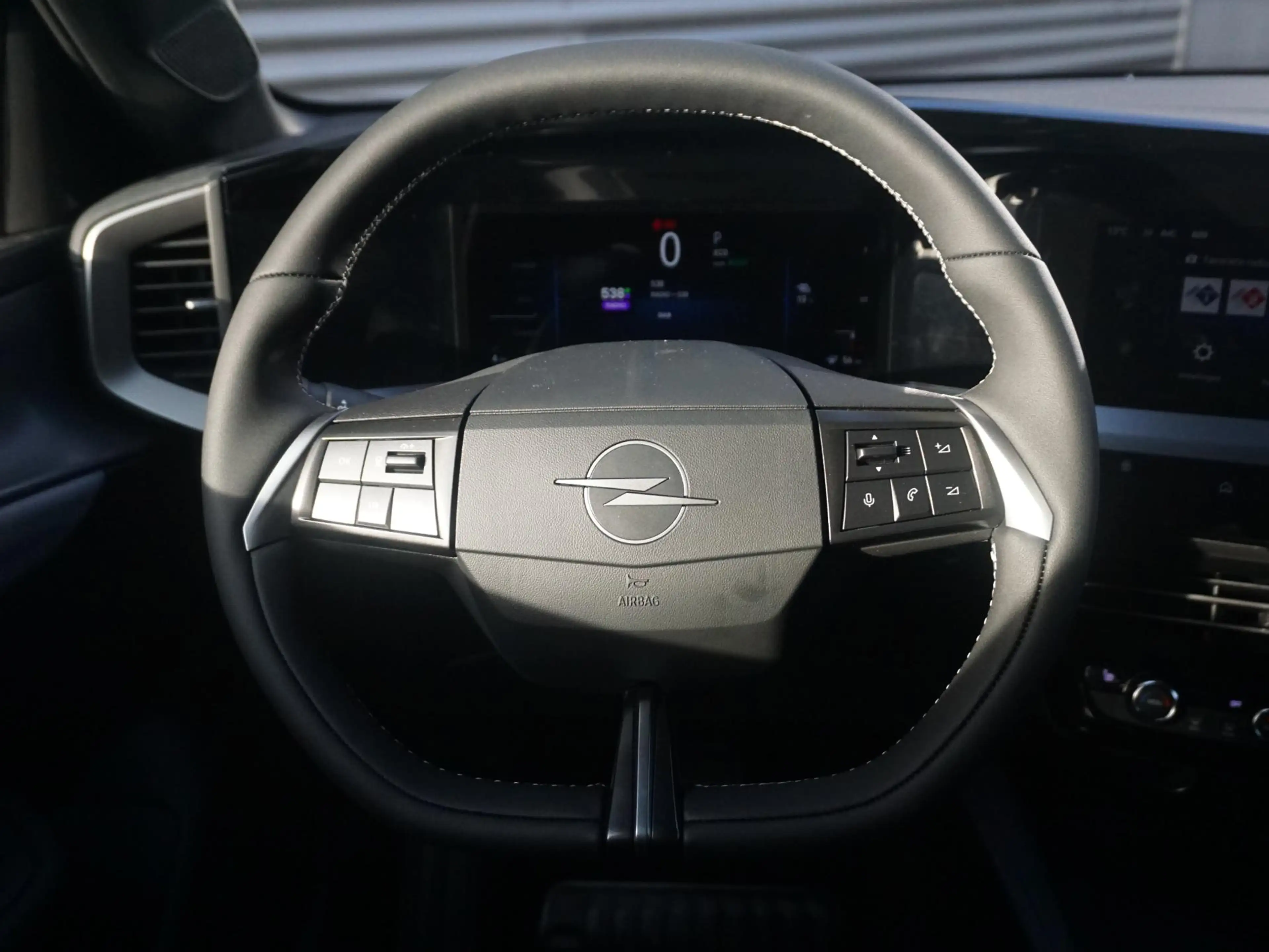 Opel Mokka-E Electric Business Edition 54 kWh Warmtepomp — photo 14