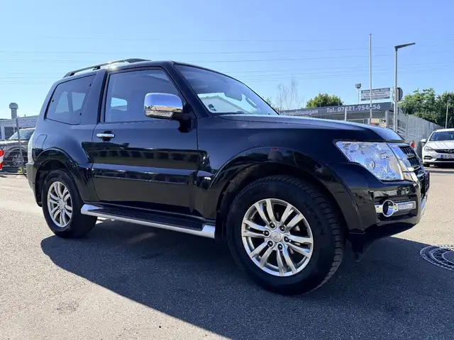 Mitsubishi Pajero 3.2 DI-D Top / 1.HAND Automatik
