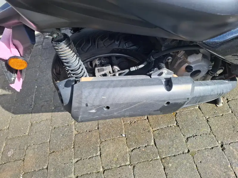 Yamaha X-Max 300 - foto 4