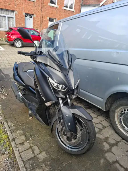 Yamaha X-Max 300 - foto 2