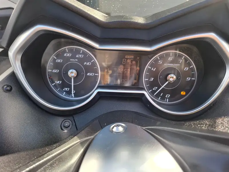 Yamaha X-Max 300 - foto 7