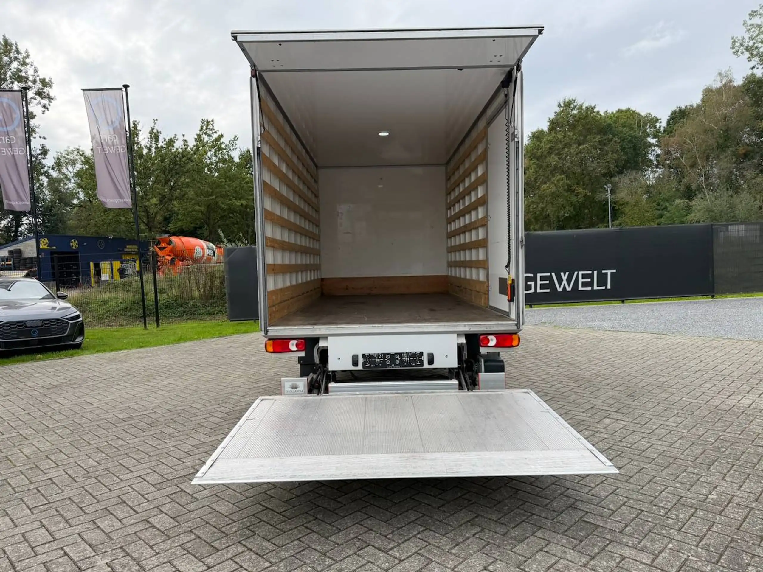 Mercedes-Benz Sprinter 315 BTW BAK JDK LAADBRUG CARPLAY CAMERA — 14/16
